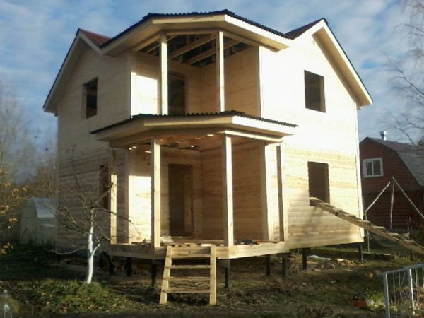 Сруб дома в Тосненском районе